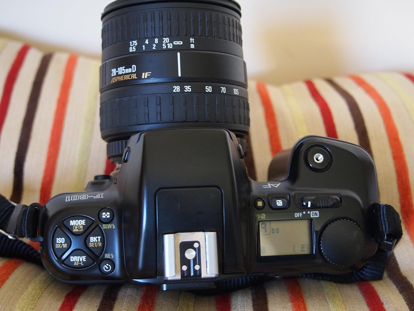 Nikon N6006 / F-601 35mm SLR Film Camera Kit