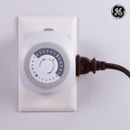 GE 15152 - 24-Hour Indoor Mechanical Outlet Timer