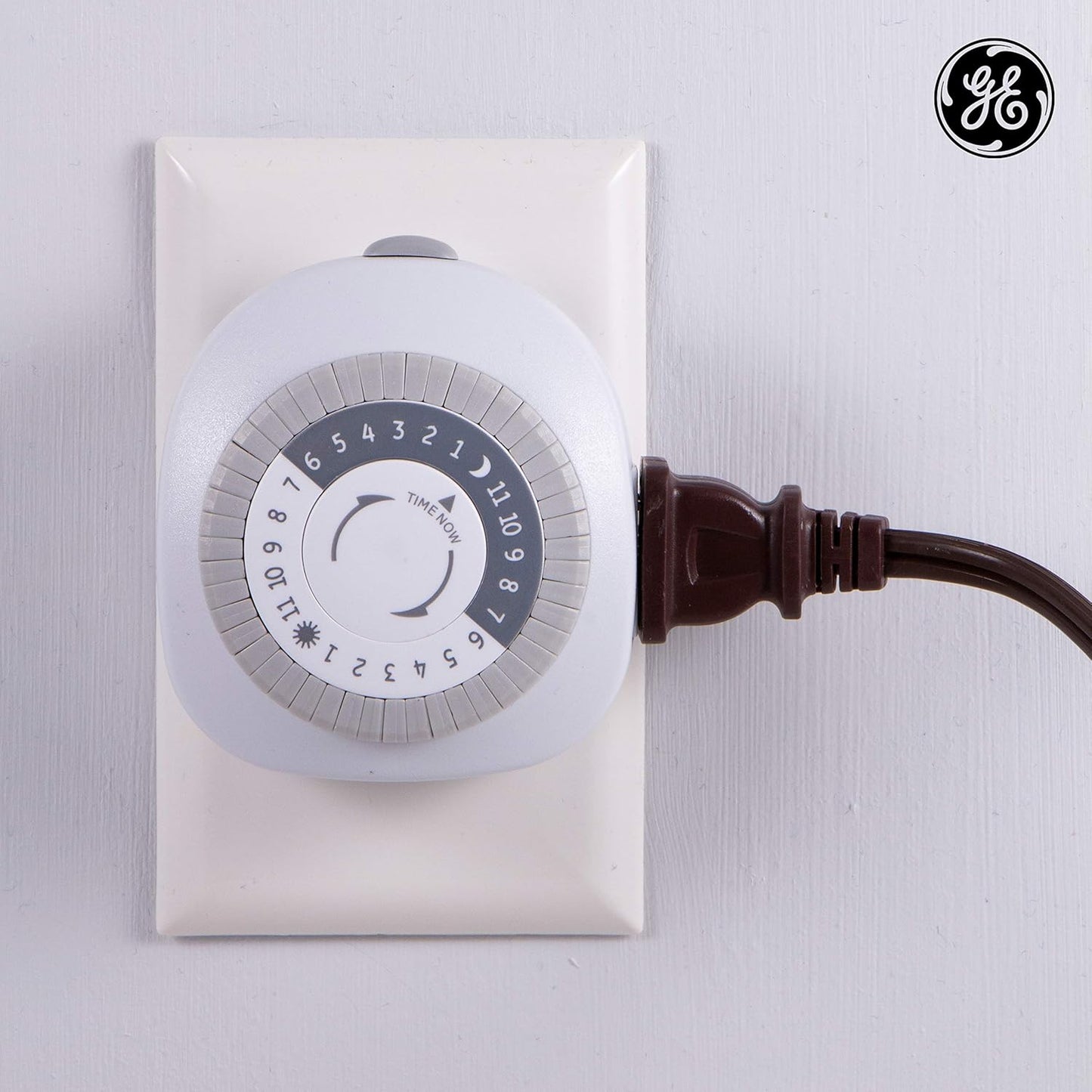 GE 15152 - 24-Hour Indoor Mechanical Outlet Timer