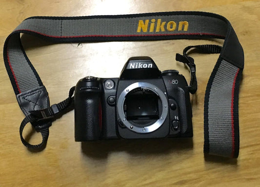 Nikon 1776 N80 35mm SLR Film Camera