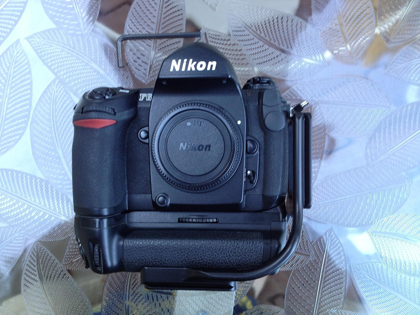 Nikon 1799 F6 35mm Film SLR Camera Body