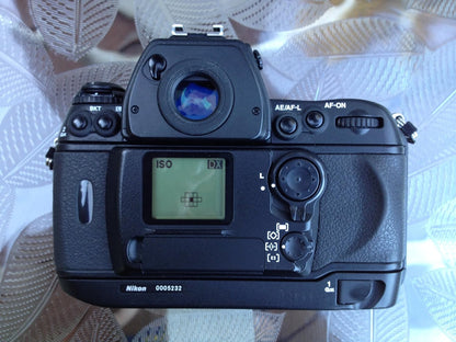 Nikon 1799 F6 35mm Film SLR Camera Body