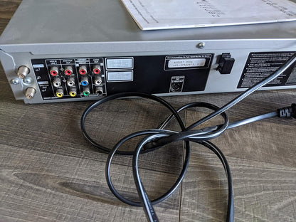 LG XBV442 Zenith Progressive-Scan DVD/VCR Combo