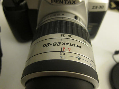 Pentax ZX-30 Quartz Date 35mm SLR Camera Kit
