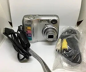 Nikon 25518 Coolpix 3200: 3.2MP Digital Camera, 3x Optical Zoom