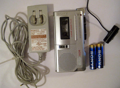 Sony OMEL-EZ M-560v Microcassette Recorder Bundle