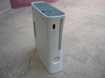 Microsoft 919331A2250133783505 Xbox 360 Arcade Console