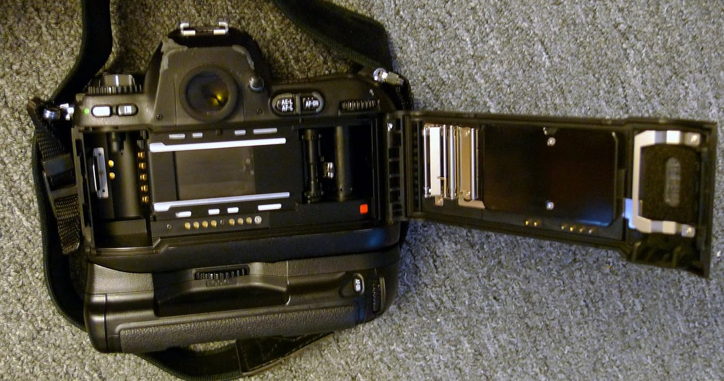 Nikon F100 35mm SLR Film Camera Body