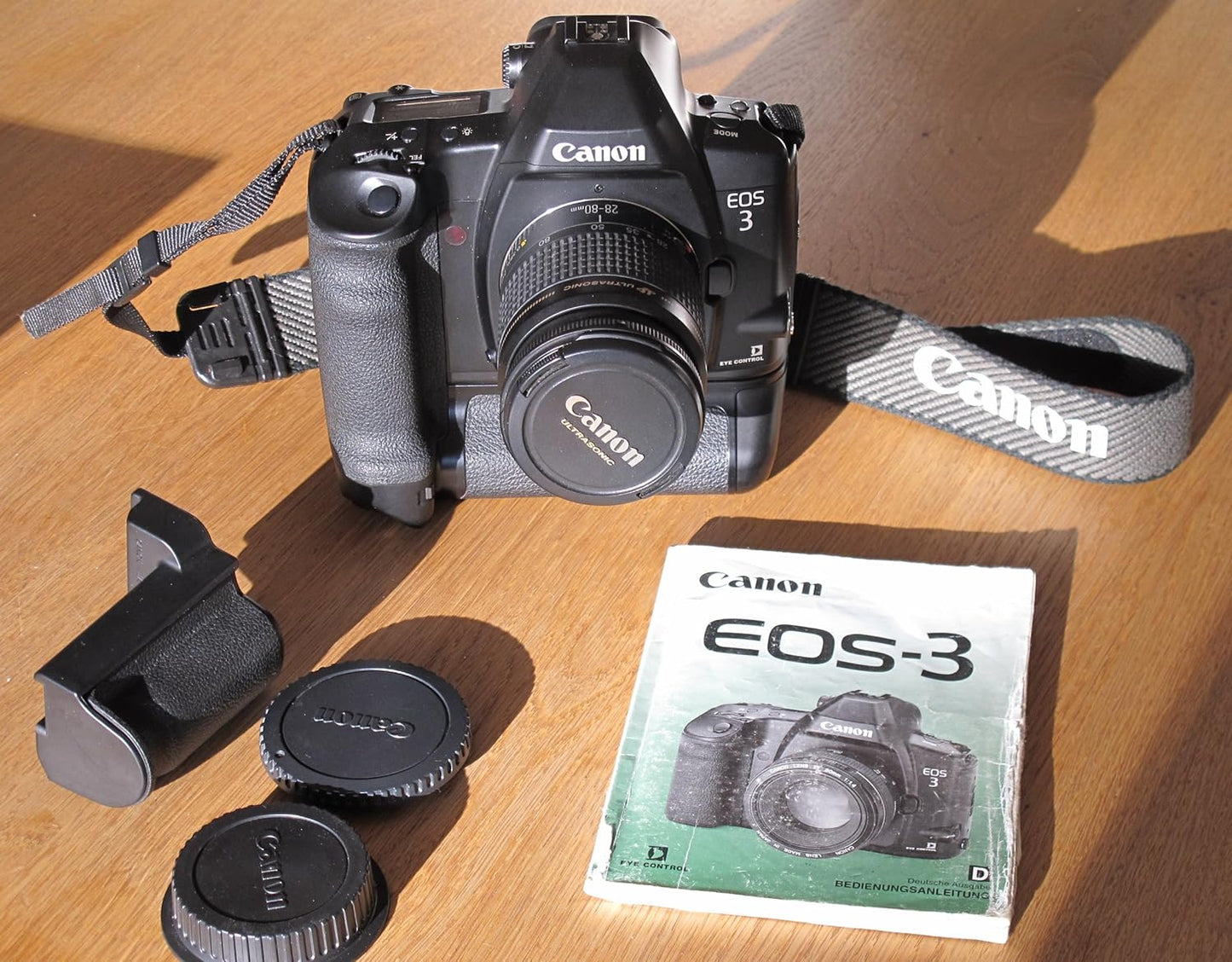 Canon 2051A001 EOS 3 [Film] SLR Camera (Used)