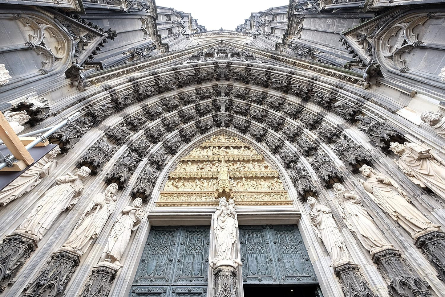 Fujifilm 16412188 Fujinon XF 10-24mm Lens