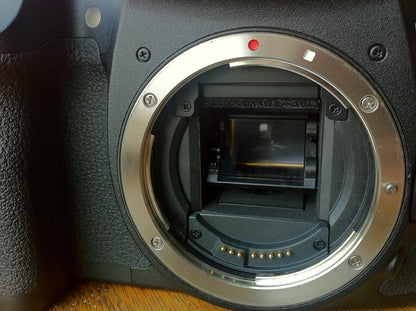 Canon 3814B004-cr EOS 7D 18MP DSLR Body (Renewed)