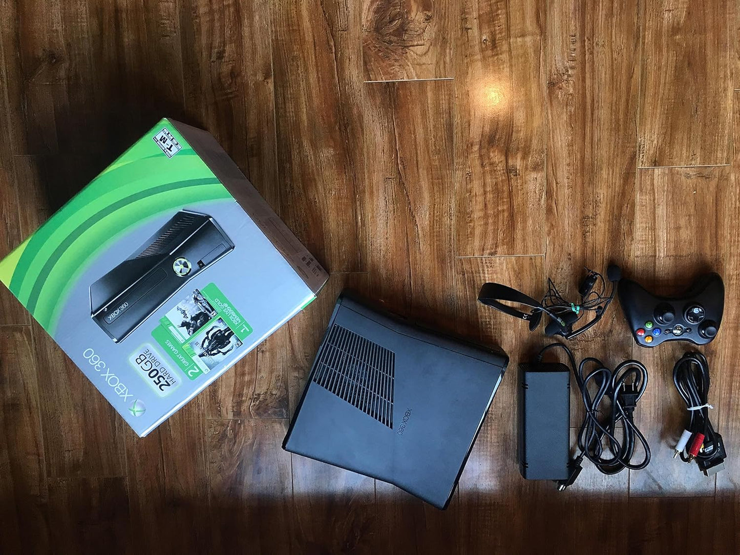 Microsoft R9G-00198 Xbox 360 250GB Spring Value Bundle