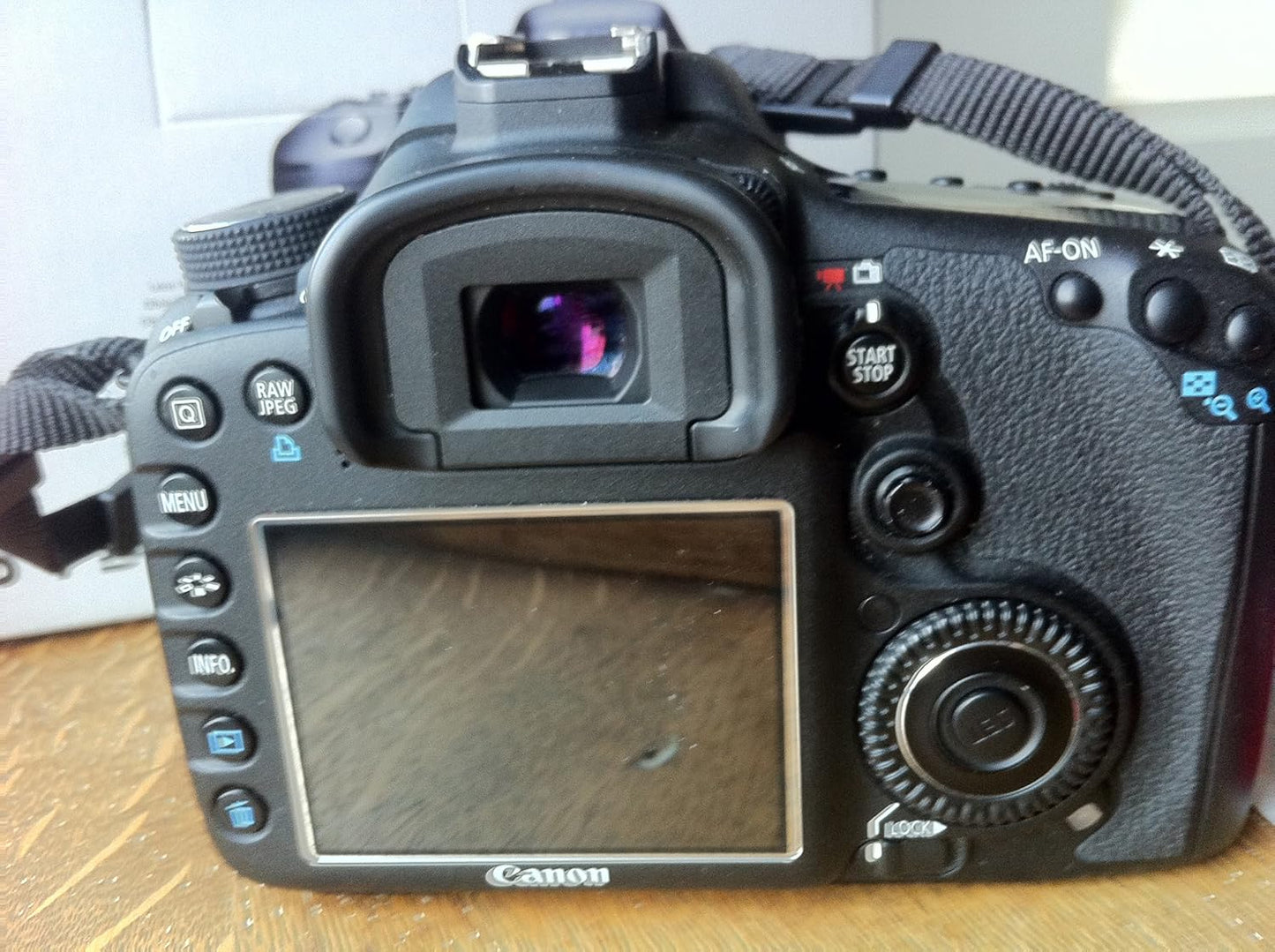 Canon 3814B004-cr EOS 7D 18MP DSLR Body (Renewed)