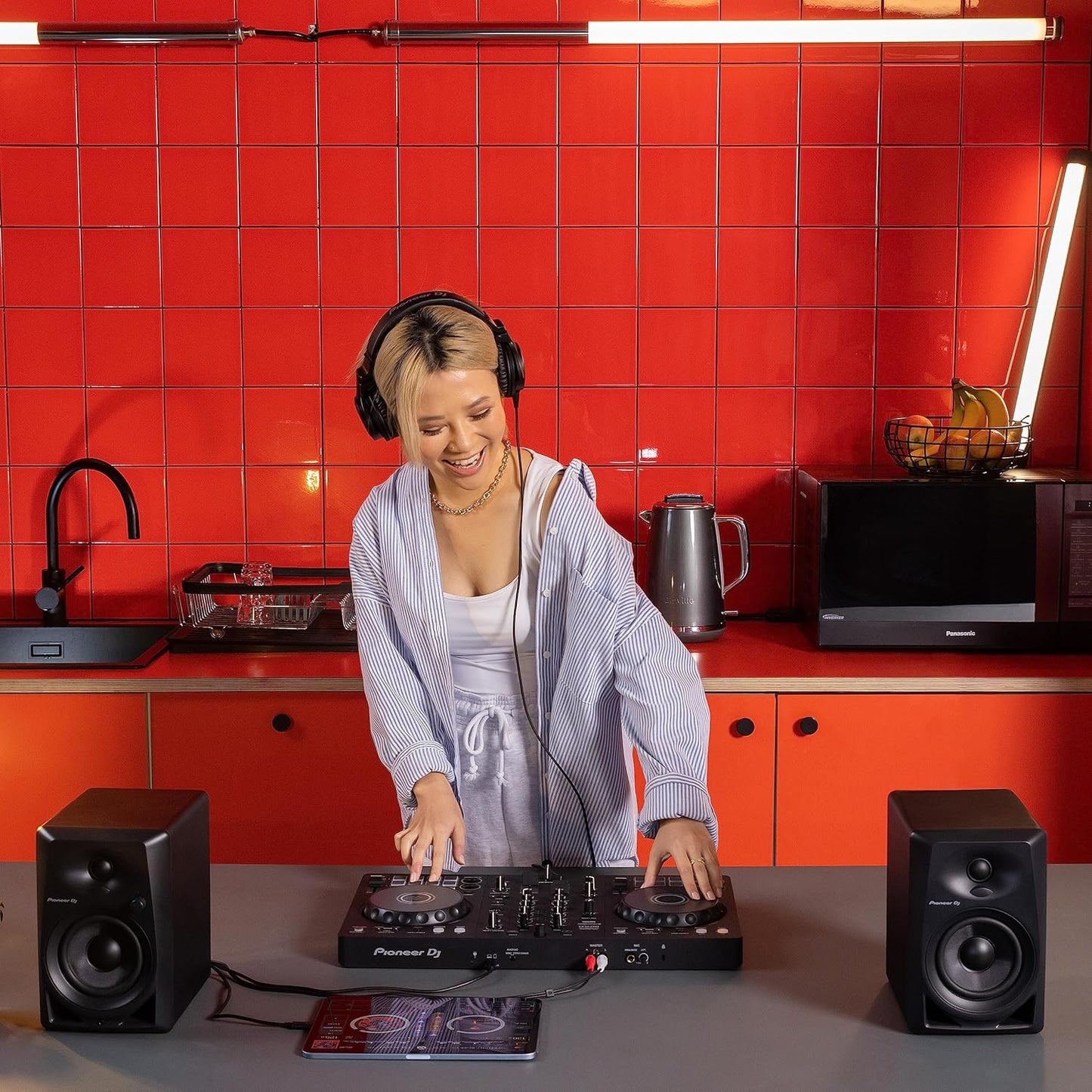 Pioneer DJ DDJ-FLX4 2-Deck DJ Controller